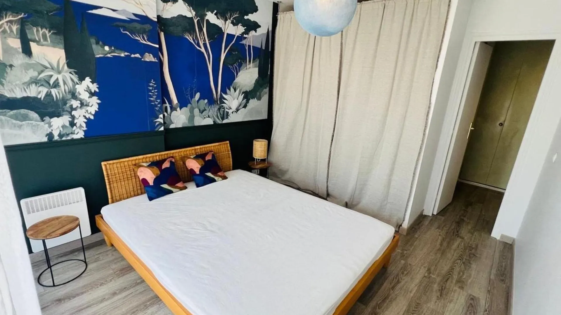 Beautiful Sunny Apartment With Balcony In Nice 0*,